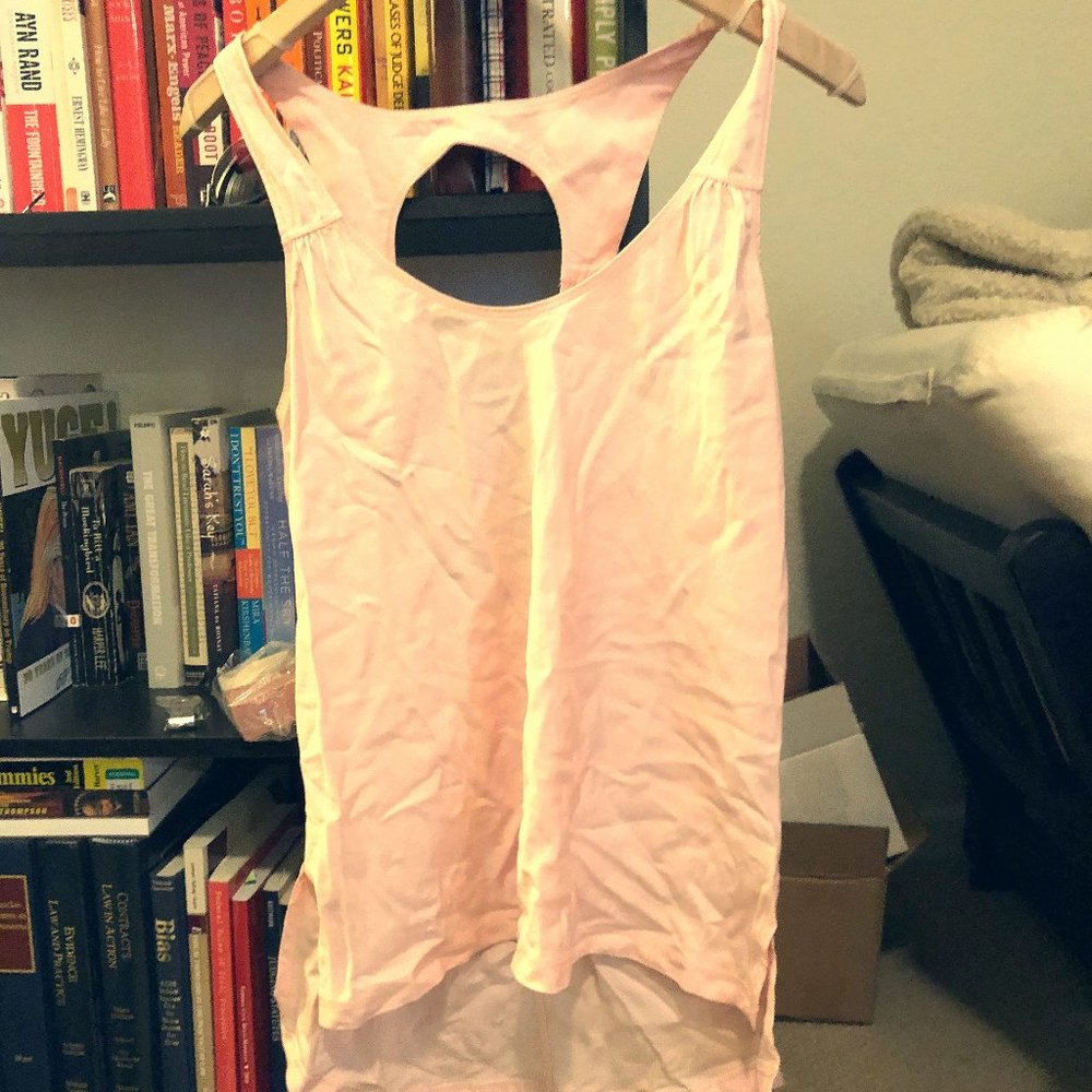 [Lululemon] open back tank top light pink